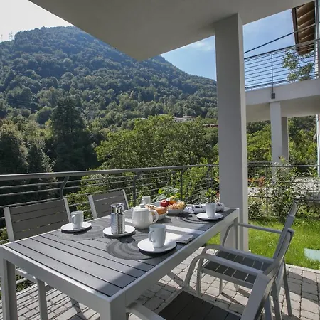 Argegno Home Apartament *